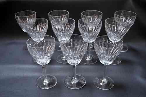 VERKOCHT Set van 11 antieke geslepen kristallen wijnglazen uit circa 1890 – 1910